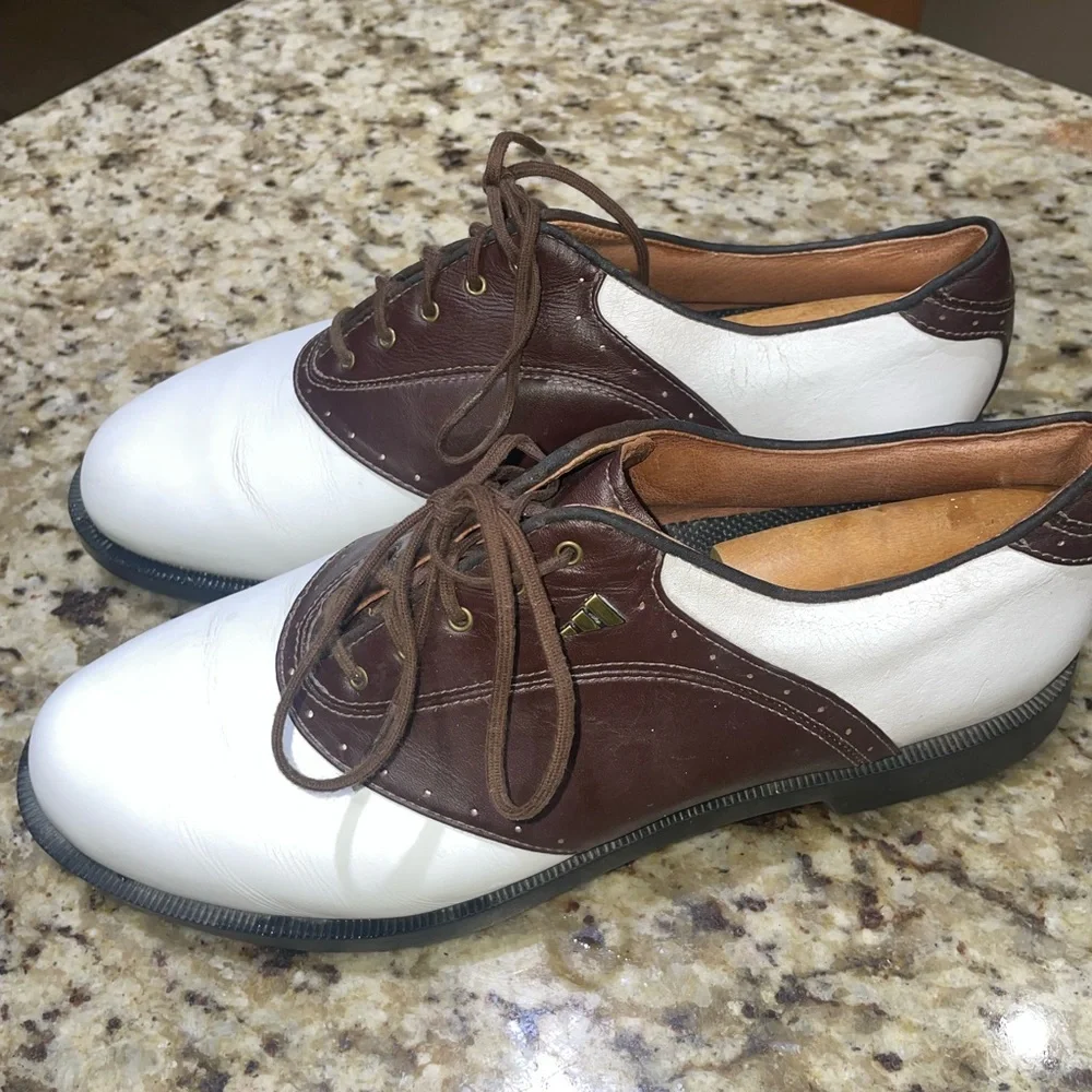 Vintage Adidas Men's Leather Saddle Golf Shoes 9 1/2 in excellent condition - Picture 2 of 5